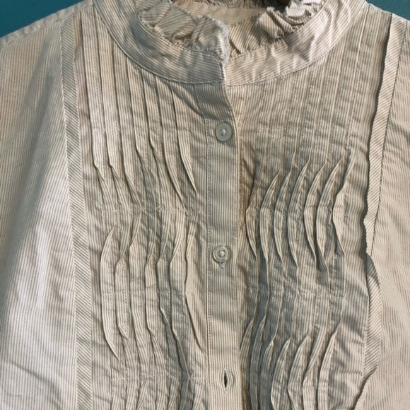 Button up Banana Republic pin striped dress shirt - Picture 4 of 4